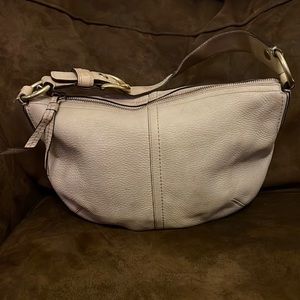 Coach hobo bag, vintage, great condition, gold hardware. Very spacious and clean